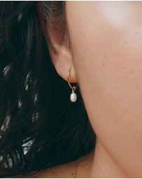 SAINT VALENTINE - Mini Pearl Hoops - Gold