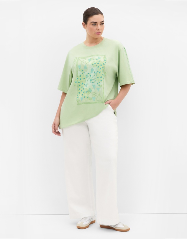 City Chic - Plus size Queen Of Hearts Oversized Tee - lime