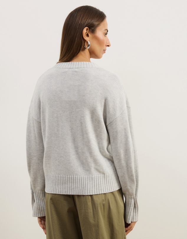 Atmos&Here - April Classic V-Neck Knit Jumper