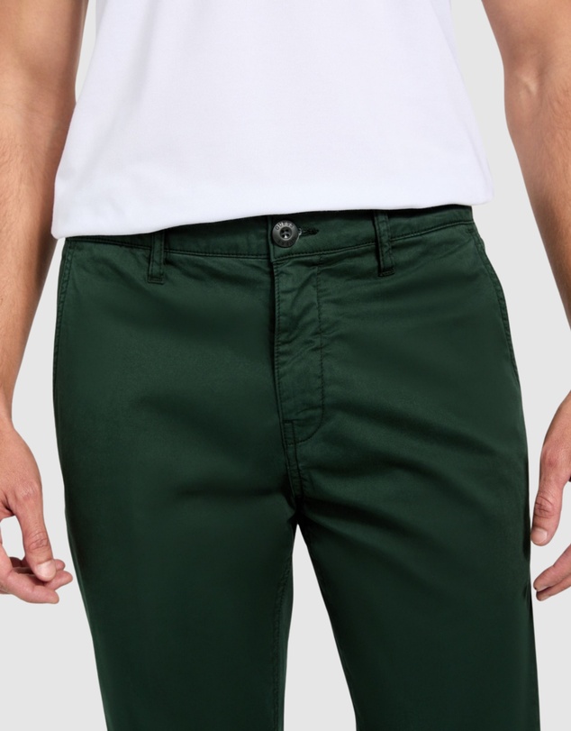 GUESS - Mid Rise Angels Chino Pants