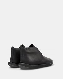 Camper - Sneaker-Bootie Wagon
