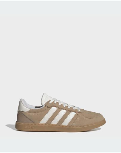Warm Sandstone / Core White / Gum