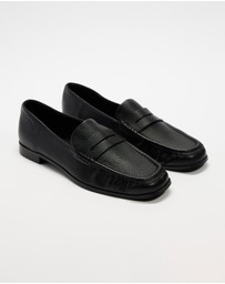 AERE - Classic Leather Loafers