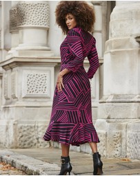 Sosandar - Geometric Print Belted Midi Dress