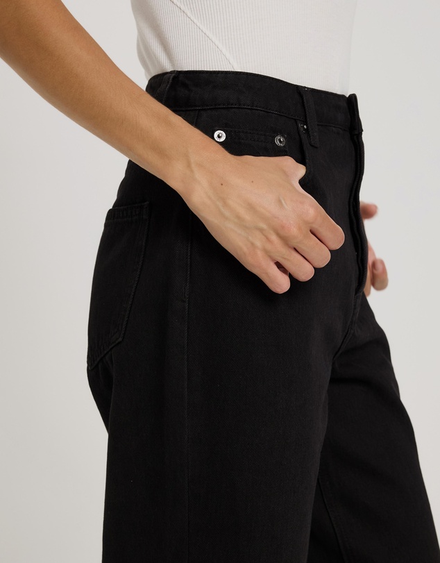 Atmos&Here - Milla Straight Leg Jeans