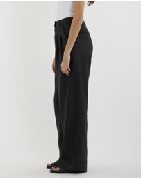 Amelius - Mia Pant