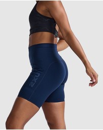 2XU - Form Stash Hi-Rise 6 Inch Compression Shorts with Pockets