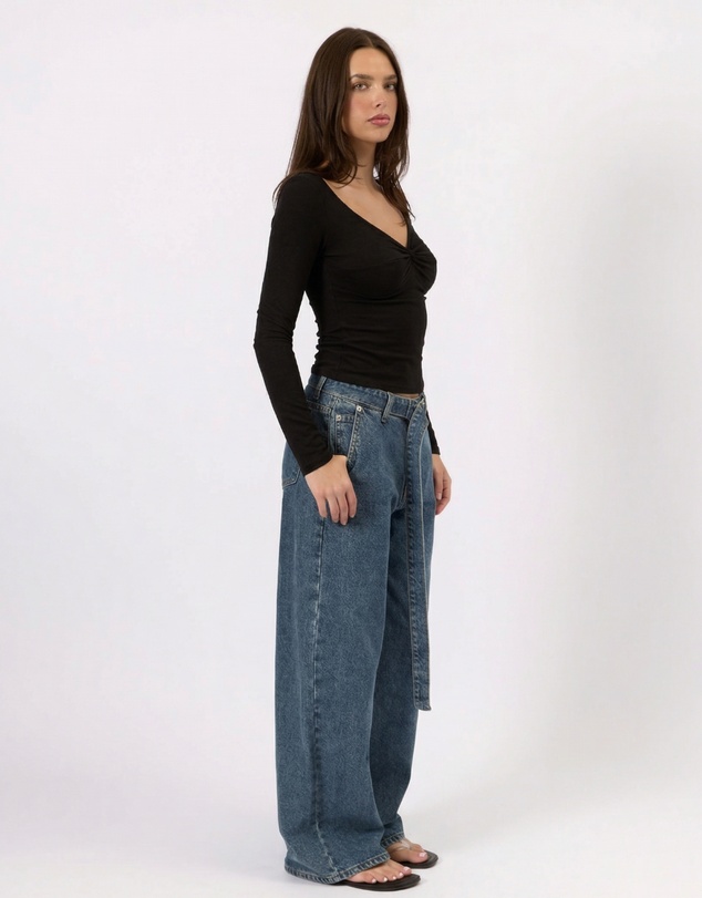 Style Addict - The Twist Top