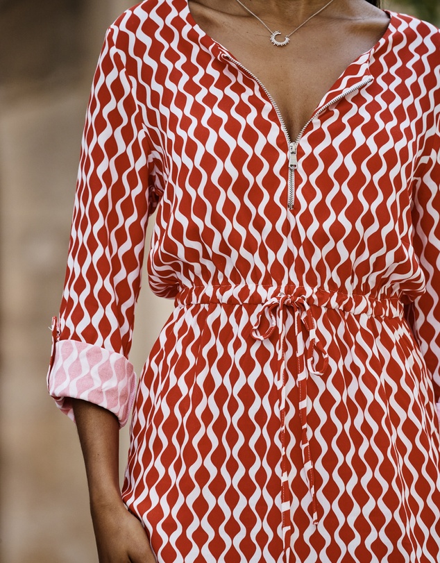 Sosandar - Geometric Print Tie Waist Dress