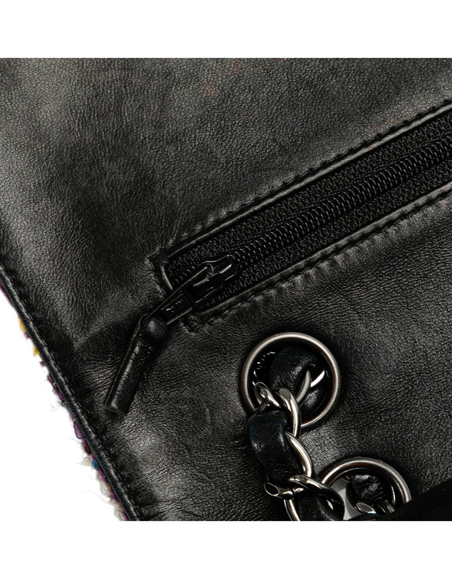 Pre-Loved by Azura Reborn - Pre-Loved chanel Classic Flap Tweed Chain Bag