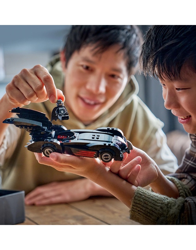 LEGO - Batman & Robin(TM) Batmobile(TM)