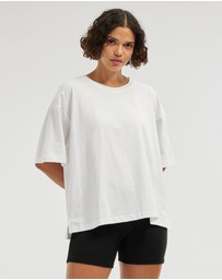Amelius - Leah Boyfriend Tee