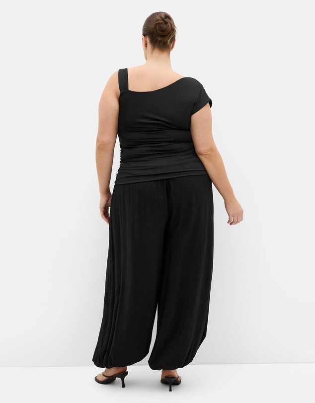 City Chic - Plus size Julie Strap Detail Top - black