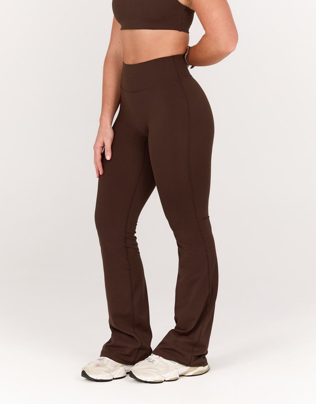 Muscle Republic - Luxe Bella Tall Flares