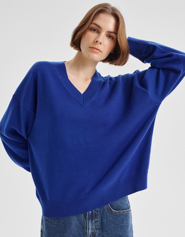 Morrison - Payton V-Neck Merino Knit Pullover