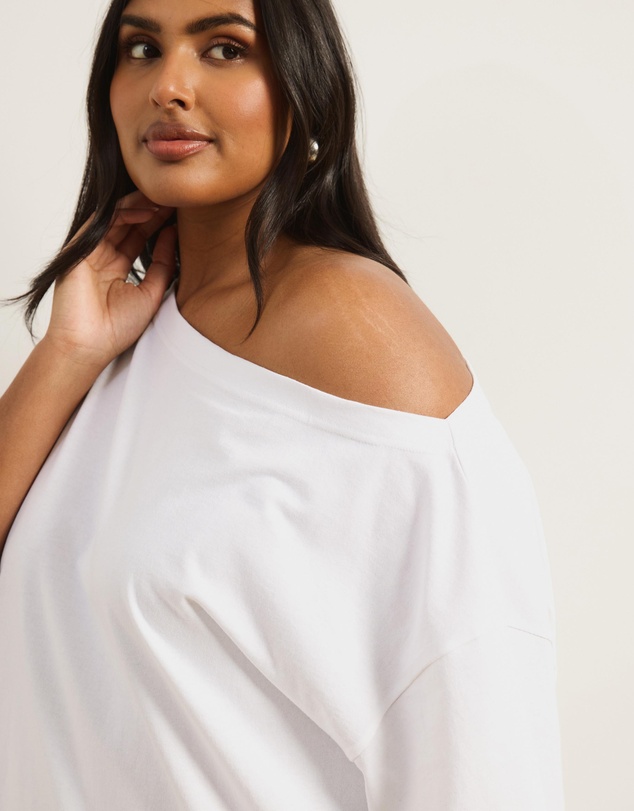 Atmos&Here Curvy - Sadie Oversized Cotton Boat Neck T-Shirt