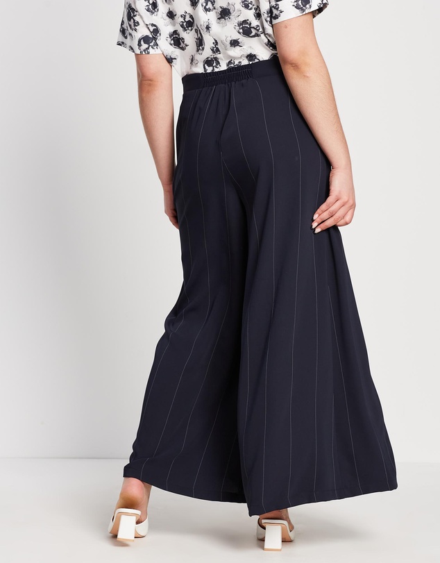The Social Outfit - Palazzo Pants