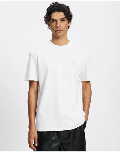 Deus Ex Machina - Pill Logo Tee