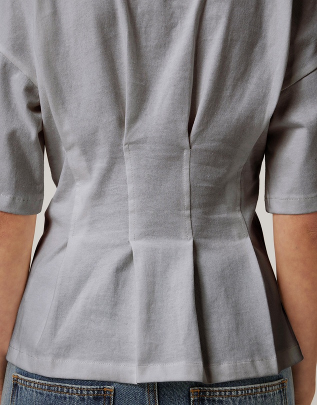 Calli - Tucked T-Shirt