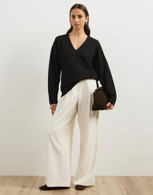 Atmos&Here - Teo V-Neck Knit Jumper