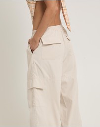 Subtitled - Mia Drap Cargo Pants