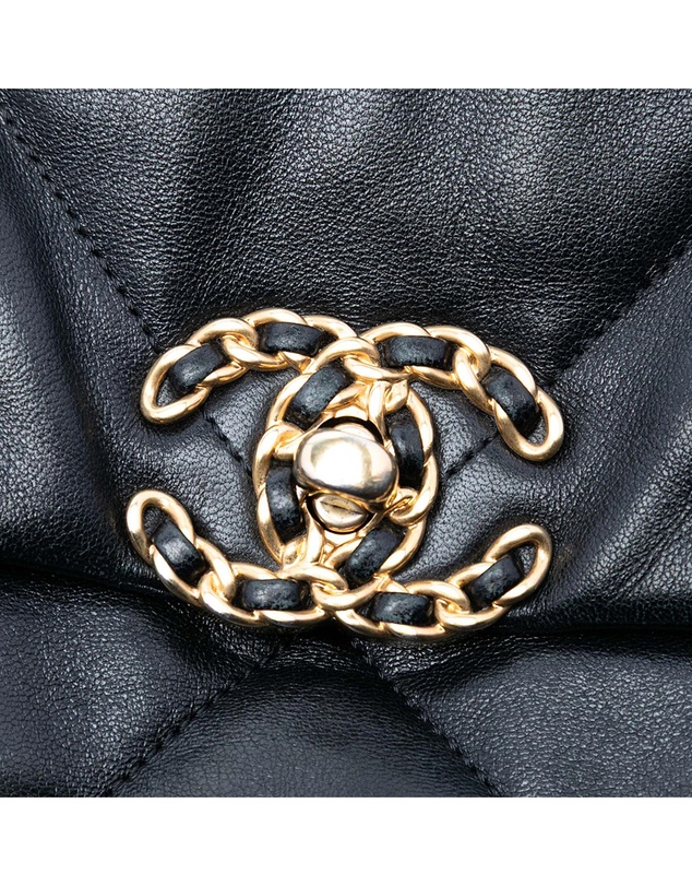 Pre-Loved by Azura Reborn - Pre-Loved Maxi Lambskin 19 Flap