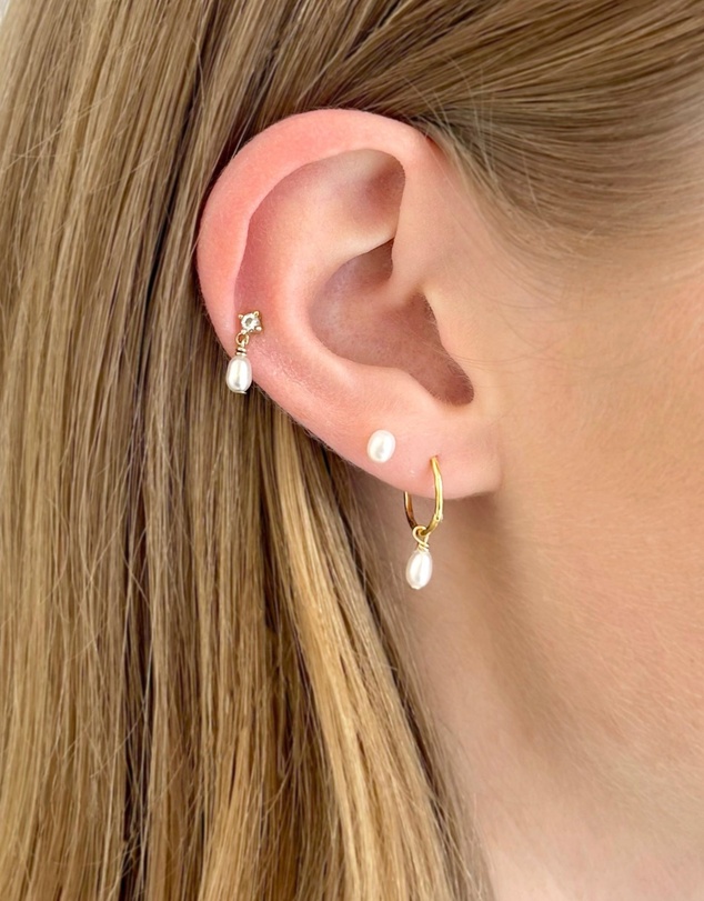 SAINT VALENTINE - Mini Pearl Studs - Gold