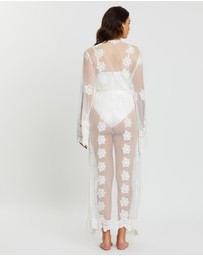 Homebodii - Madonna Lace Robe