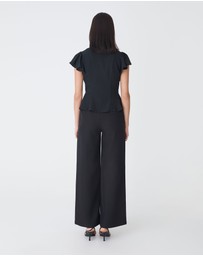 Forcast - Carissa Gathered Sleeve Top
