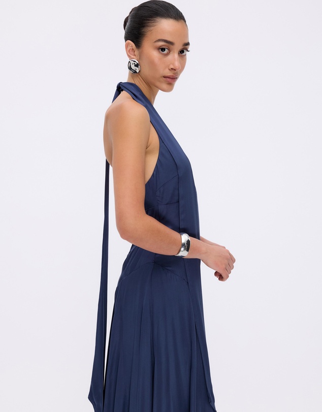 Minima Esenciales - Daphne Halter Scarf Maxi Dress