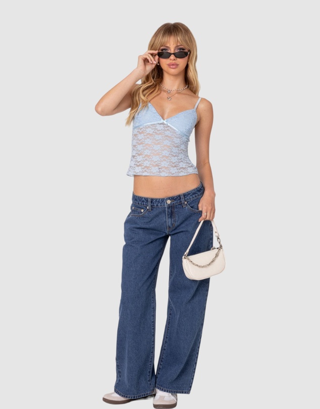 EDIKTED - Petite Raelynn Washed Low Rise Jeans