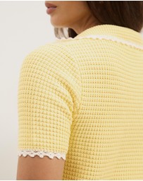 Atmos&Here - Issa Short Sleeve V-Neck Knit Polo with Contrast Trim