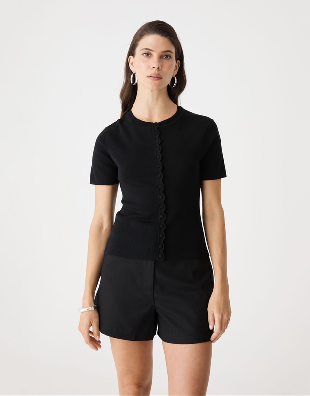 Forcast - Mel Short Sleeve Scallop Knit