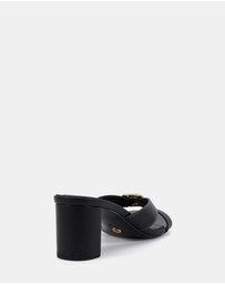 Novo - Finnegan Heels