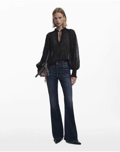 2000 BLACK