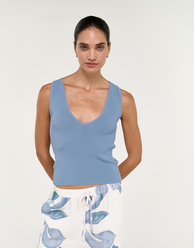 Staple the Label - Elva V Neck Knit Top
