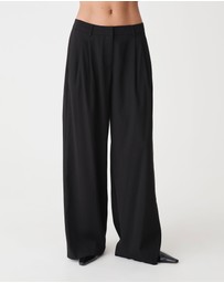 Forcast - Arden Mid Rise Pleated Pants