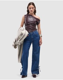 Laagam - Ivone Asymmetric Top