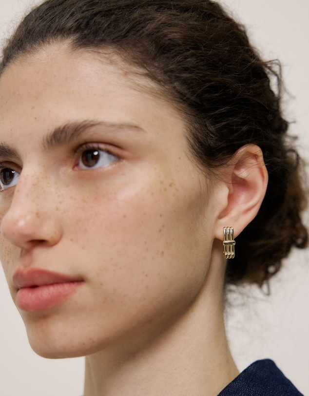 Trenery - Orne Huggie Earrings in Gold
