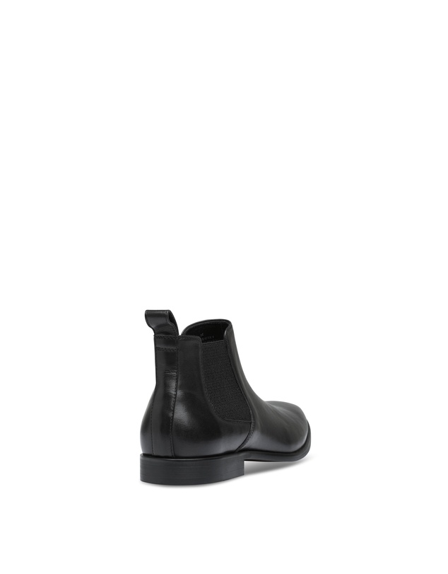 yd. - New York Chelsea Leather Boot