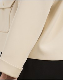 Atmos&Here Curvy - Sorelle Cropped Tailored Jacket