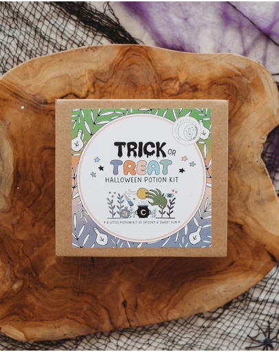 The Little Potion Co - Trick Or Treat Halloween Potion Kit