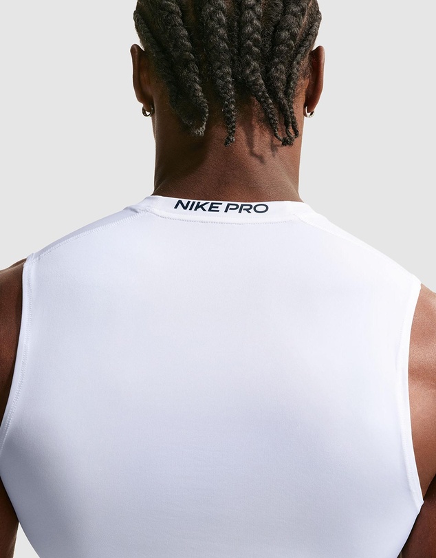 Nike - Nike Pro Dri-FIT Tight Sleeveless Fitness Top