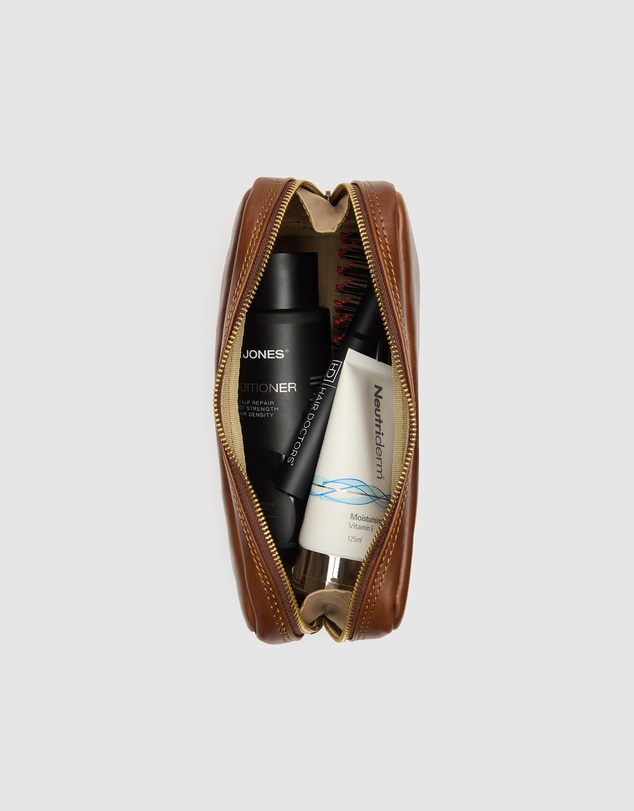 Republic of Florence - Primo Matt Brown Toiletry Bag