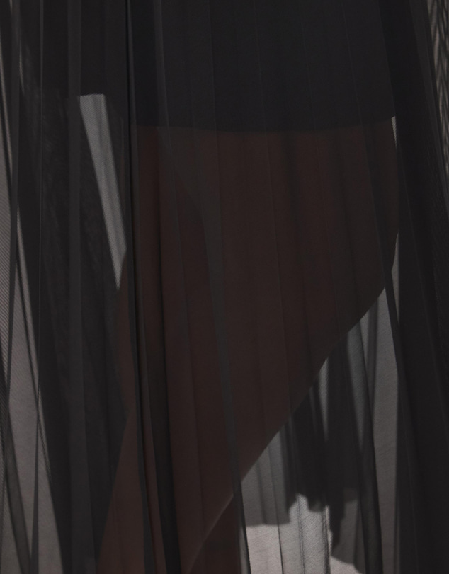Atmos&Here Curvy - Bella Pleated Mesh Maxi Skirt