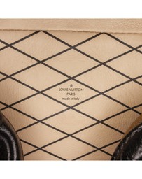 Pre-Loved by Azura Reborn - Pre-Loved louis vuitton Structured Handbag with Adjustable Shoulder Strap and Secure Closure