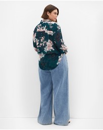 City Chic - Plus size Janine Blossom Print Tie Front Shirt - jade