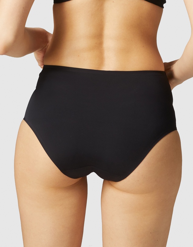 Simone Perele - Essentiel Control Brief