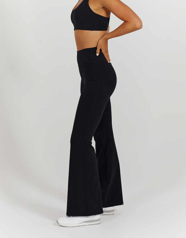 Muscle Republic - Luxe Bella Flares