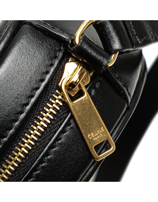 Pre-Loved by Azura Reborn - Pre-Loved Small Calfskin Cuir Triomphe Oval Crossbody